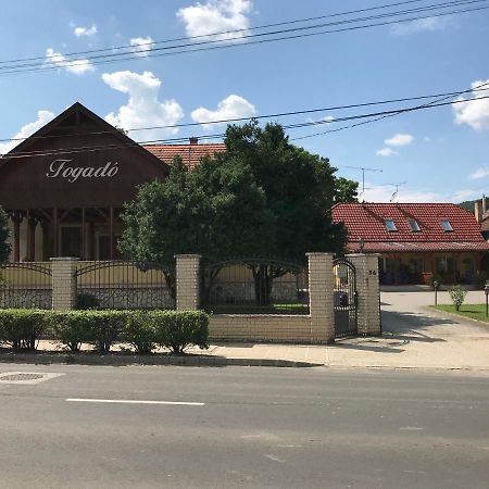 Hôtel Szent Istvan Fogado à Nagymaros Extérieur photo