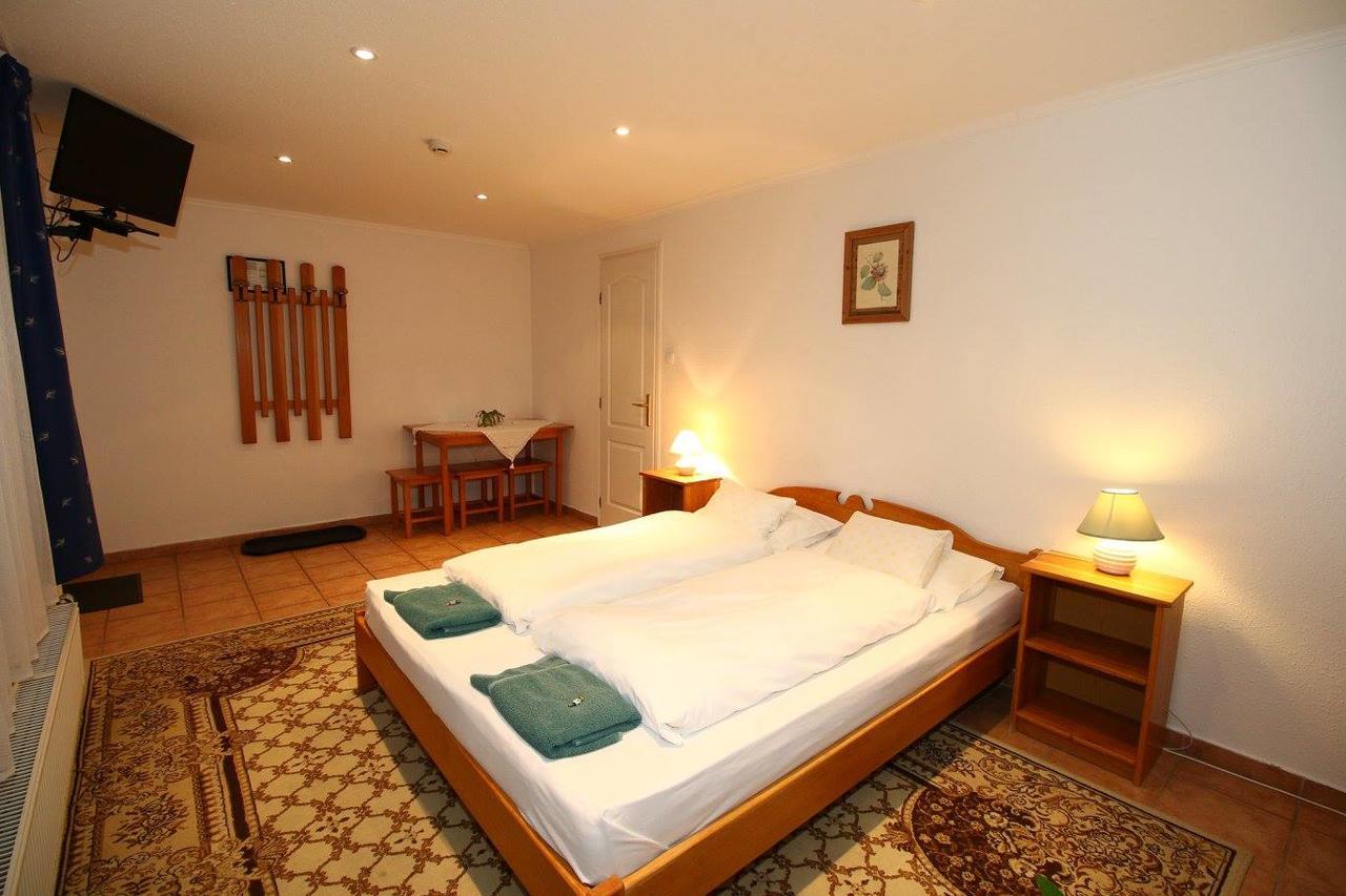 Hôtel Szent Istvan Fogado à Nagymaros Extérieur photo