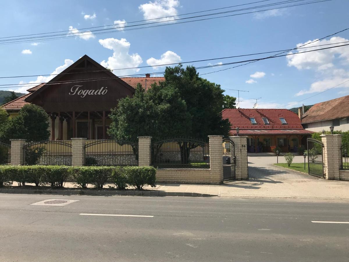Hôtel Szent Istvan Fogado à Nagymaros Extérieur photo
